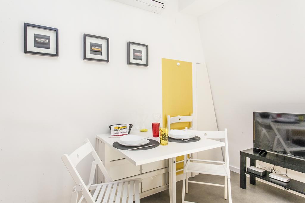 The Love Tram Apartment Lisbon Bagian luar foto
