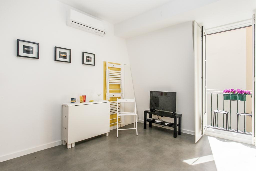 The Love Tram Apartment Lisbon Bagian luar foto